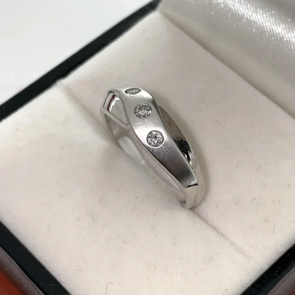 Solid 14K White Gold Natural Round Cut Natural Diamond Trio Modern Ring